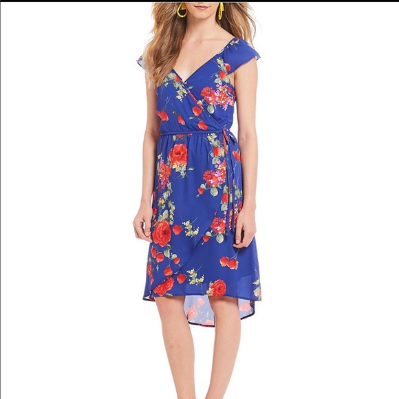 dress - Picture 1 of 2